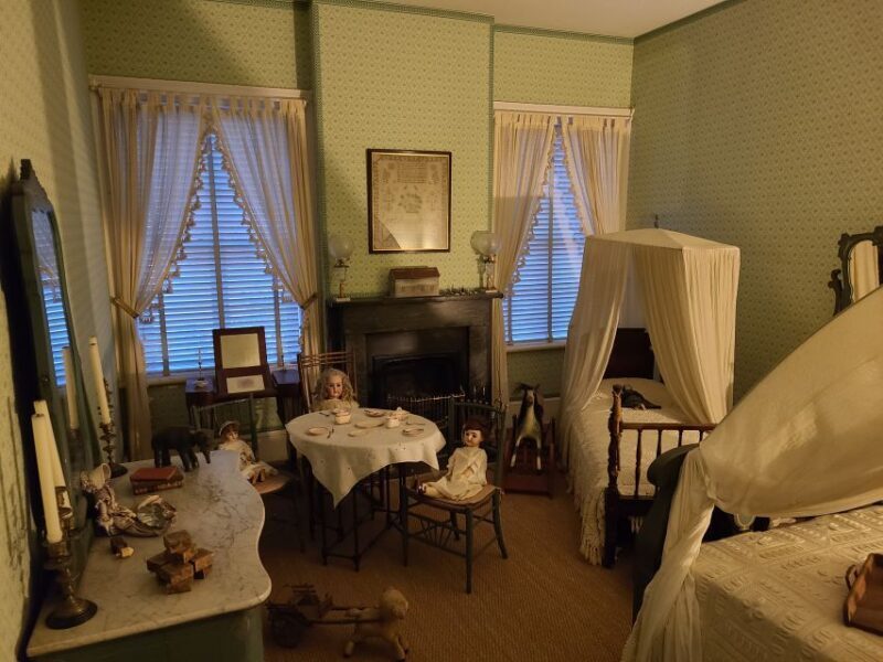 Savannah: Ghosts and Gravestones Tour with Low House Entry - A Deep Dive Into the Experience