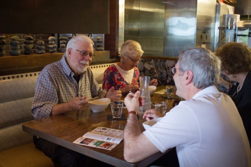 Savannah: Historic District Foodie Walking Tour - The Experience in Detail: Walking Through Savannah’s Historic District