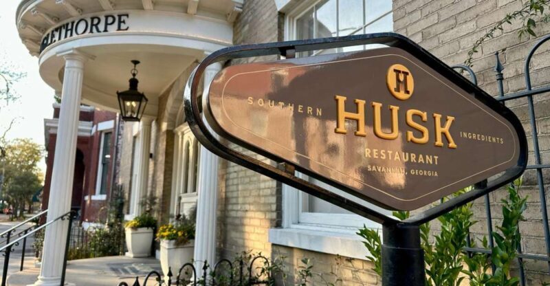 Savannah: Southern Traditions Dinner Tour - Key Points