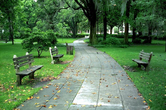 Savannah Stroll: Guided Sightseeing & History Walking Tour of Savannah - Who Should Book This Tour?