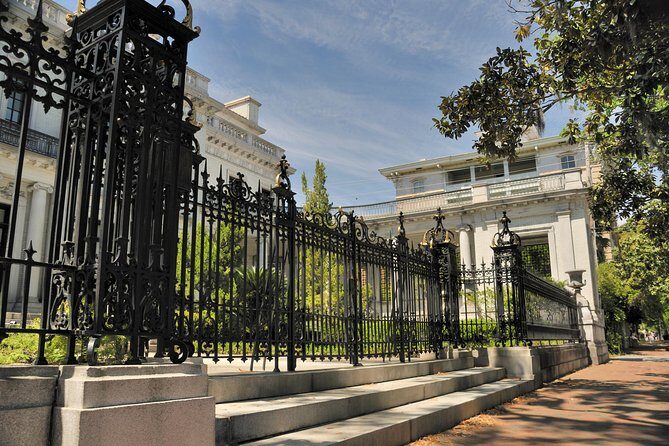 Savannah Stroll: Guided Sightseeing & History Walking Tour of Savannah - FAQ