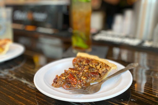 Savannah Walktails & Bar Bites Guided Happy Hour Tour - Discover the Tour in Detail