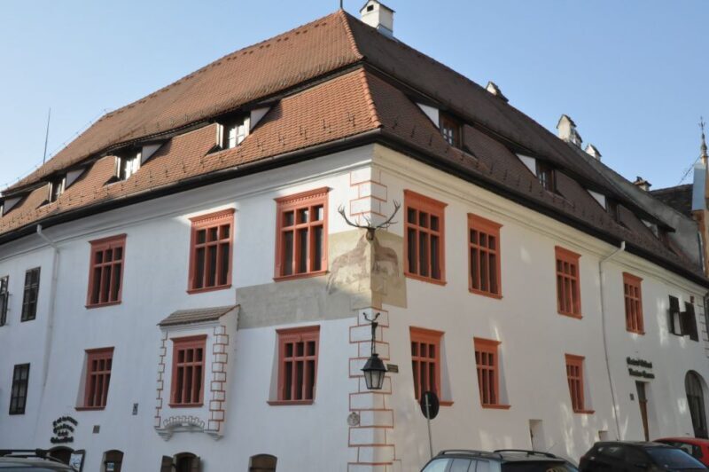 SB07 -Private Tour Exploring Sighioara, Biertan & Mlâncrav - What’s Included and What to Keep in Mind