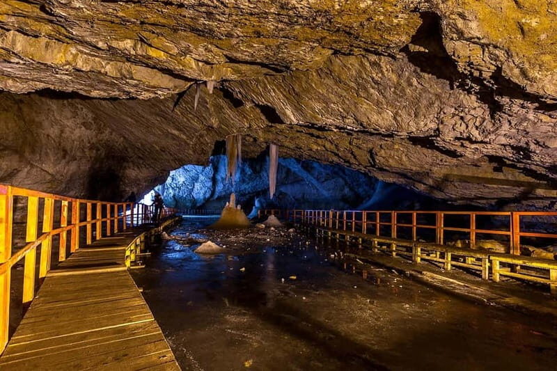 Scarisoara-World greatest Ice cave: one day tour from Oradea - Final Thoughts: Is This Tour for You?
