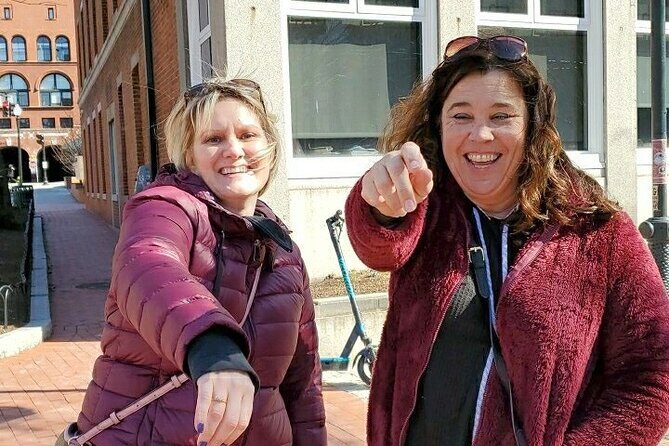 Scavenger Hunt Adventure in Edmonton by Crazy Dash - Key Points