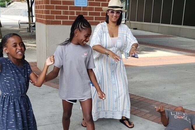 Scavenger Hunt Adventure in Williamsburg by Zombie Scavengers - What to Expect from This Zombie Scavenger Hunt