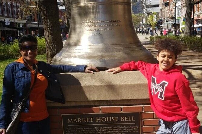 Scavenger Hunt in Kansas City by Wacky Walks - What to Expect from Your Kansas City Scavenger Hunt