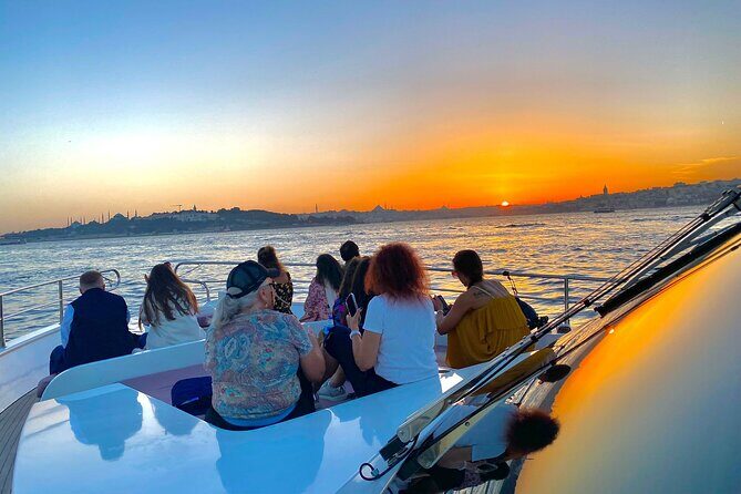 Scenic Bosphorus Sunset Cruise 2.5 Hours of Luxury & Views - The Itinerary in Detail