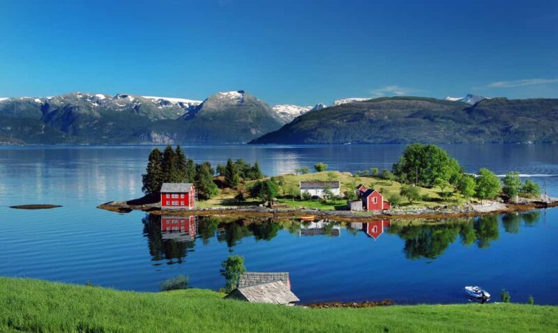 Scenic Hardanger Fjord with Waterfalls, Farm Garden & Lunch - The Guide and Transportation