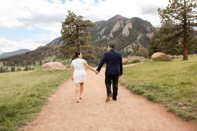 Scenic Mountain Photoshoot in Boulder, Colorado - Why Travelers Love It
