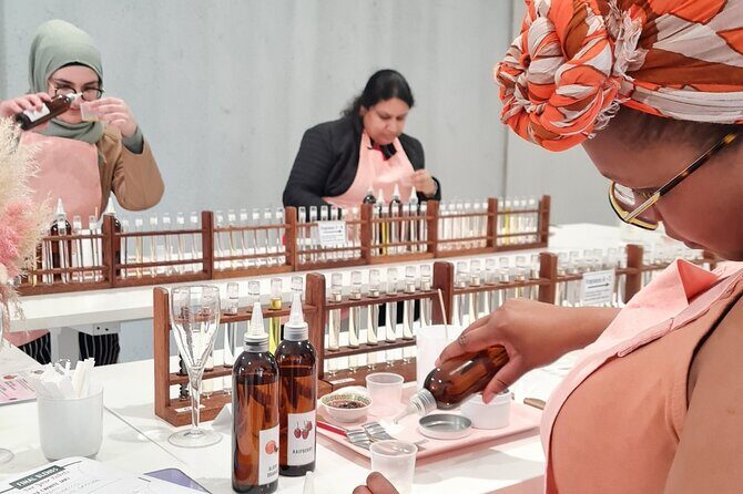 Scent Lab 90minute Candle Making Workshop - The Setting and Group Dynamics