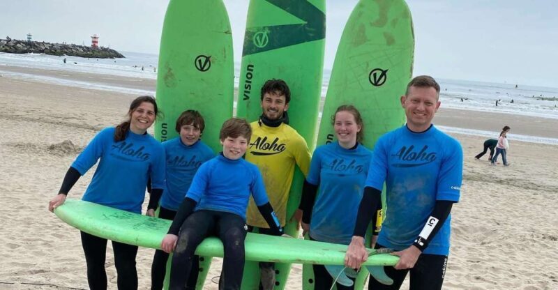 Scheveningen Beach: 1,5 hour Surf experience for families - Exploring the Scheveningen Beach Surf Experience: A Fun Start for Families and Beginners