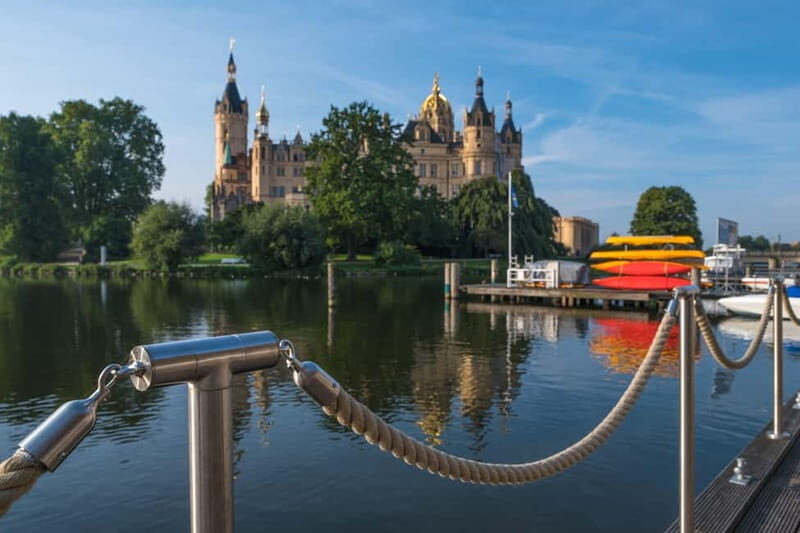 Schwerin: Express Walk with a Local - The Benefits of a Small Group Experience