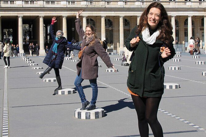 Screen to Streets: A TV Show-inspired Walking Tour of Paris - The Social Aspect & Group Size