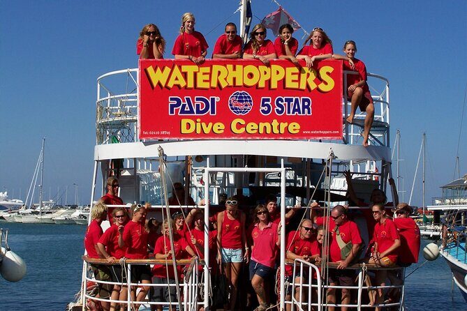 SCUBA DIVE: Kallithea's Underwater Exploration - The Logistics: Transport, Duration, and Group Size