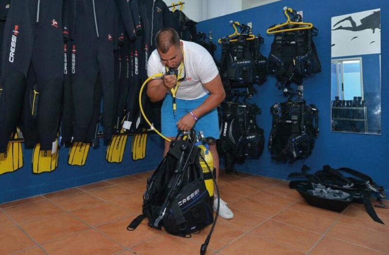 Scuba Diving Baptism in La Restinga - Key Points