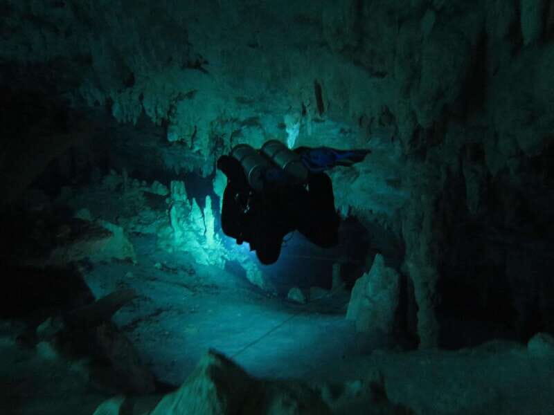 Scuba in 2 cenotes in a half-day - Logistics and Practicalities