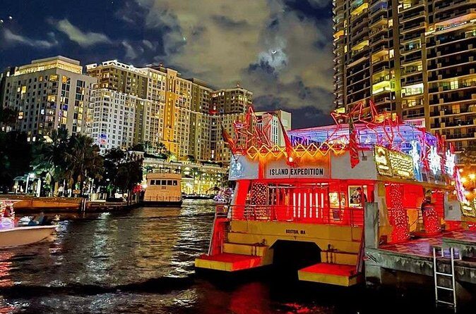 Sea Rocket Intracoastal Holiday Lights Cruise in Fort Lauderdale - The Pros and Cons of the Experience