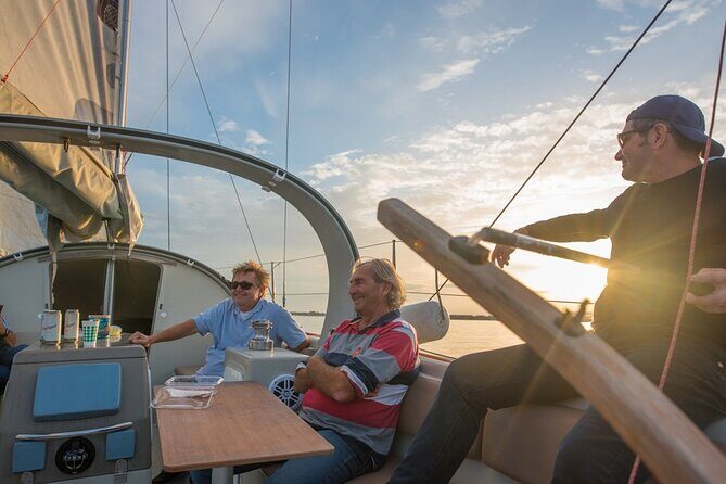 Sea trip in a fast and comfortable sailboat in Leucate: privatization 1/2d - Key Points