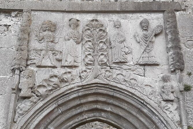 Sean's Bar, Athlone Castle and Clonmacnoise Monastery - What to Expect from the Tour