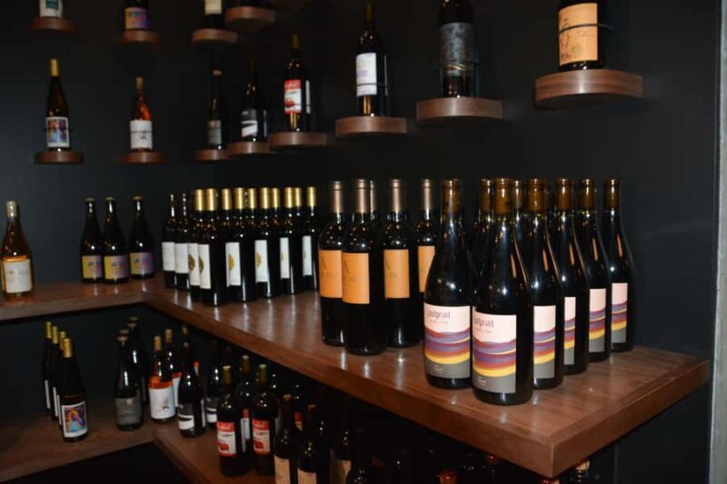 Seattle: Diverse Wine Tasting Experience with Bites - Key Points