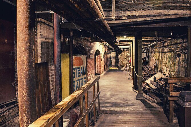 Seattle Half Day Tour with Space Needle, Boat Ride & Underground - Key Points