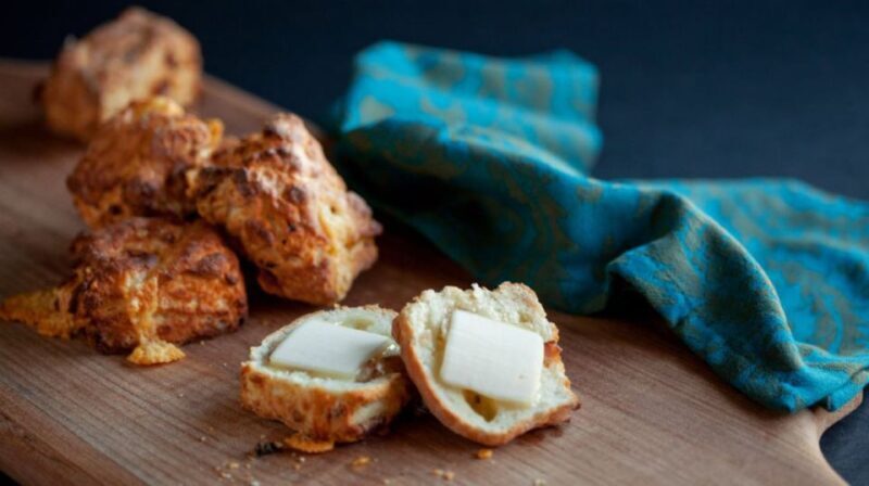 Seattle: Pike Place Market Guided Foodie Tour - Key Points