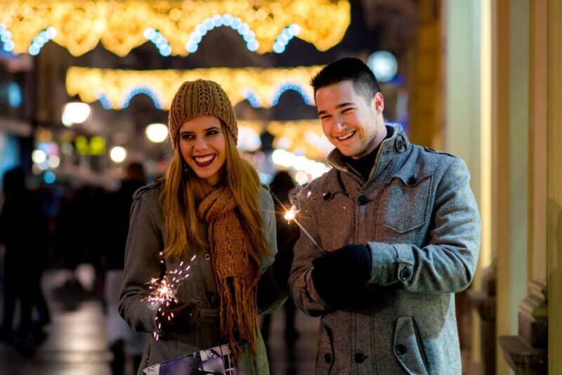 Seattles Yuletide Magic: Christmas Wonderland Private Tour - Key Points