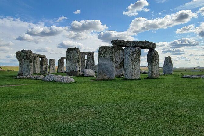 Secrets of Stonehenge Private Half-Day Tour from Bath - The Typical Tour Day: Step-by-Step