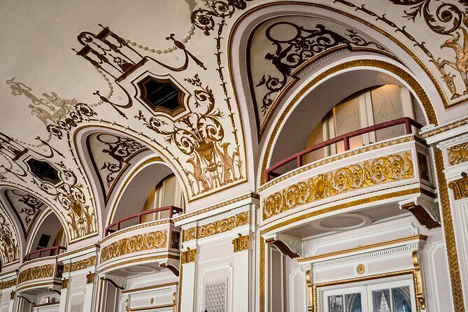 Secrets of the Château Laurier Hotel Tour - FAQ