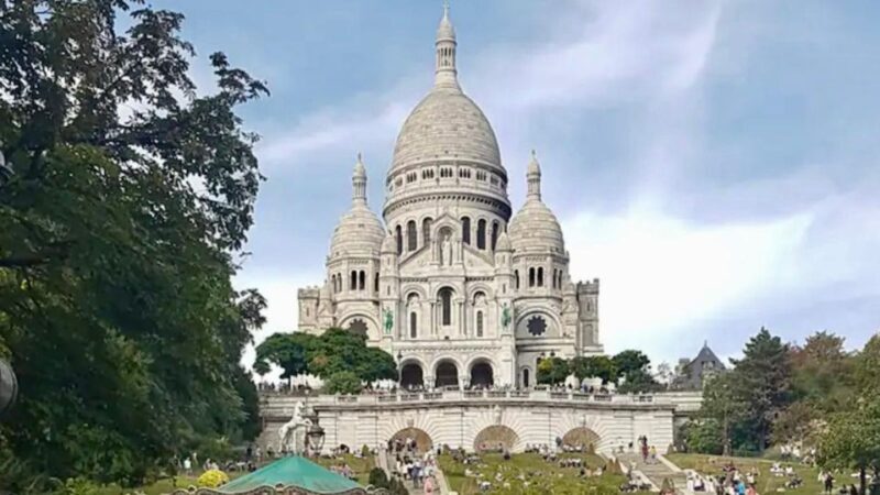 See 10+ Top Paris Sights - Fun Local Guide - Moving Toward the Iconic Landmarks