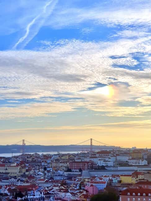 SEE MORE, FEEL MORE: Lisbon tuk-tuk Tour - Key Points