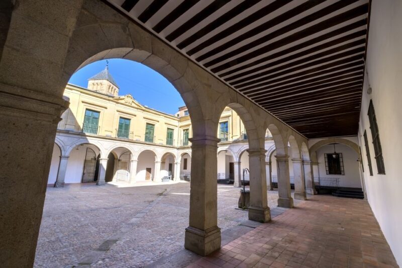 Segovia Cathedral Entrance Ticket - What to Expect When Visiting the Segovia Cathedral