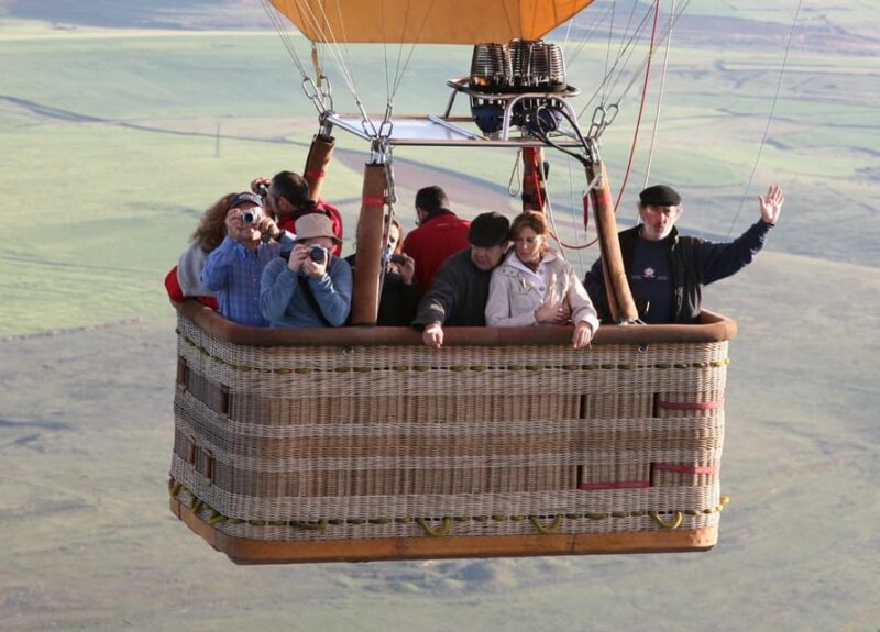 Segovia: Hot Air Balloon flight with Optional Transfer - What to Expect from the Segovia Hot Air Balloon Tour