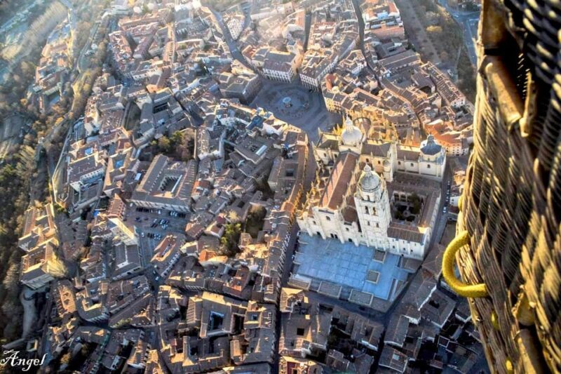 Segovia: Hot Air Balloon Flight with Picnic and Cava - The Experience in Detail