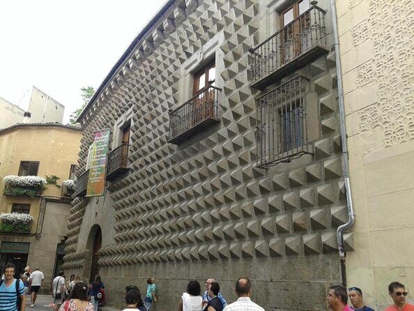 Segovia Private 5 hours Tour from Madrid with Hotel Pick up - Exploring Segovia: A Private Half-Day Tour from Madrid