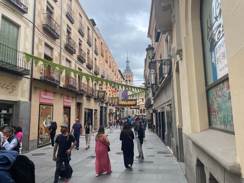 Segovia: Private Tour from Madrid by Minivan - Setting the Scene: The Ride from Madrid to Segovia