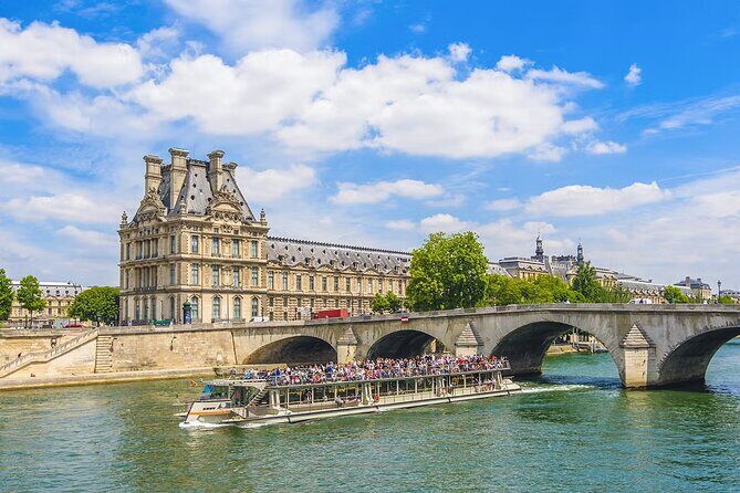 Seine River 1-Hour Sightseeing Cruise from the Eiffel Tower - Key Points