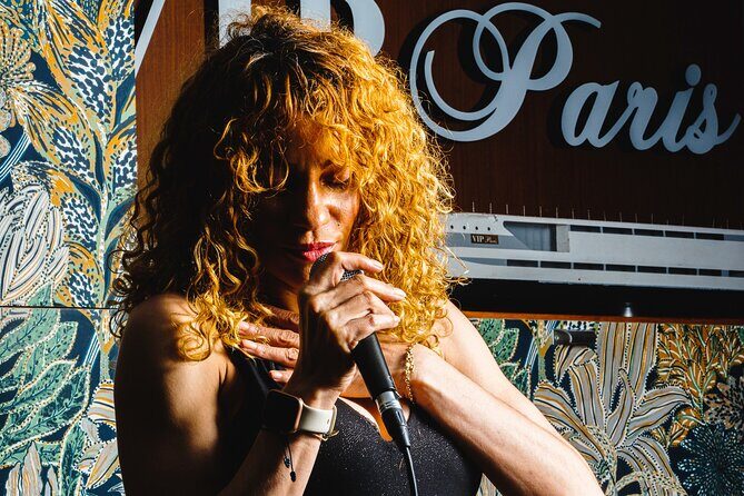 Seine River Dinner Cruise with Live Singer by VIP Yacht de Paris - A Deep Dive Into the Experience