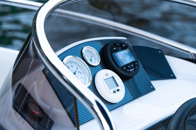 Self driving boats on Lake Como - The Practical Side: What’s Included and What Costs Extra