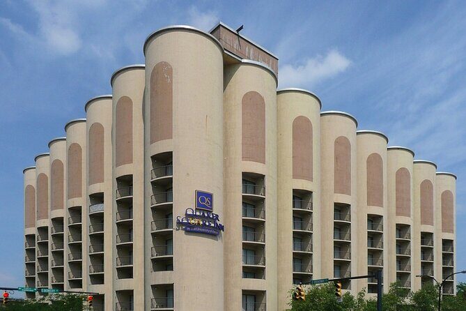 Self-Guided Akron Scavenger Hunt: Burn Rubber Round Akron - Key Points