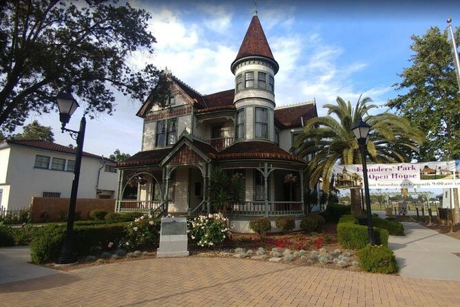 Self-Guided Anaheim Scavenger Hunt: Anaheim Grapes To Glory - What Is the Anaheim Grapes To Glory Scavenger Hunt?