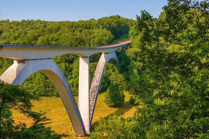 Self-Guided Audio Driving Tour in Natchez Trace Parkway - Key Points