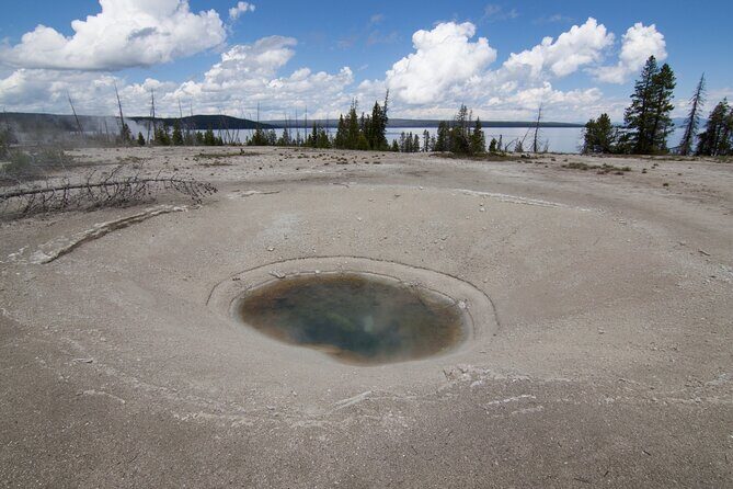 Self-Guided Audio Tour of Yellowstones West Thumb Basin - Practical Aspects & Tips
