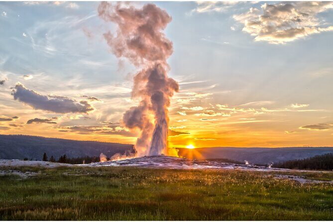 Self Guided Audio Walking Tour of Old Faithful Geyser Basin - Exploring Yellowstone’s Old Faithful Geyser Basin with a Self-Guided Audio Tour