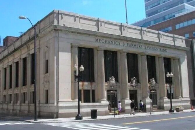 Self-Guided Bridgeport Scavenger Hunt: Connecticut's Sights - Exploring Bridgeport Through Your Smartphone