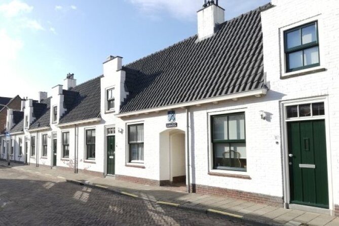 Self-guided city trail - JOLA's Schnipseljagd Katwijk Tour - What to Expect on the Trail