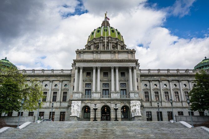 Self-Guided Harrisburg Scavenger Hunt: Capitol Reflections - Key Points