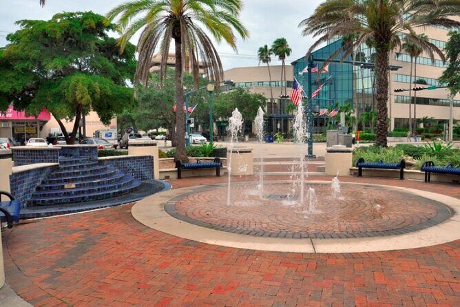 Self-Guided Sarasota Scavenger Hunt: Sarasota Spectacles - The Sum Up