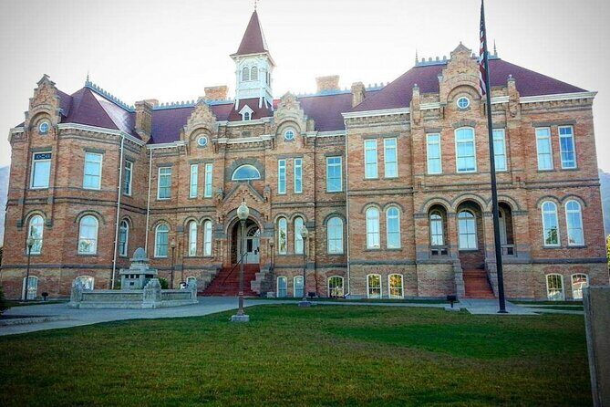 Self-Guided Scavenger Hunt: A Provo Peak - In-Depth Look at the Experience